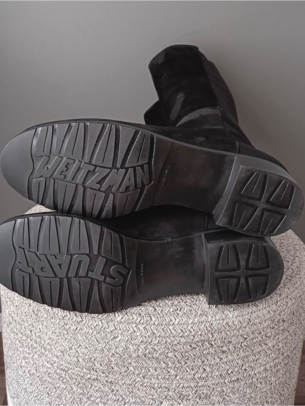 Stuart Weitzman 5050 Boot - Black Suede / Size 9.5 M / Excellent Condition - Picture 3 of 5